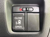 【パワースライドドア】スマートキーや運転席のスイッチでスライドドアの開閉が可能♪電動だから力を入れてドアを開ける必要が無く、小さいお子様でも、重い荷物を持っている時もラクに開け閉めできます♪