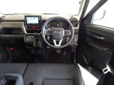 視界良好、操作しやすい運転席です。