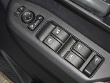 電動格納式ドアミラー・パワーウインドウを装備しています。