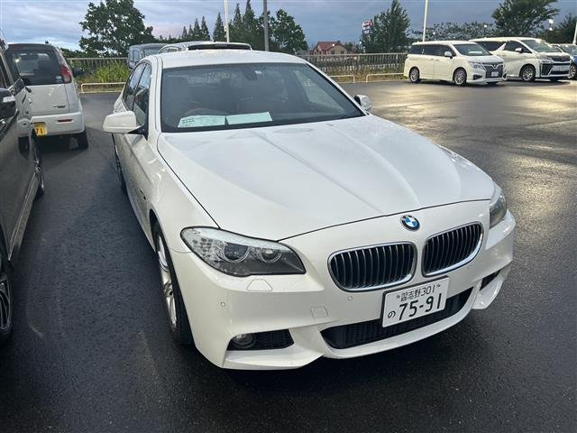 5シリーズセダン 523i Mスポーツ 本革シート 修復歴無し