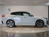 ご納車後も全国約200拠店のBMW正規ディーラーサービス工場にて保証対応いたします。お近くのBMW正規ディーラーをご案内の上、アフターメンテナンスをお受け頂けますので、安心してお乗りいただけます!!