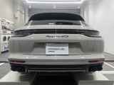 オプション:ドア リリースレバー ブラック塗装仕上(ハイグロス)、LEDマトリックス ヘッドライト ブラック、PDLS Plusを含む、4ゾーン クライメートコントロール、ソフトクローズドア