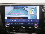 パノラミックビューモニター搭載。カメラで車両周囲の状況を映し出すため、狭い場所での駐車などに役立ちます。