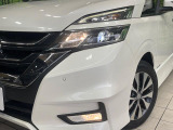 【LEDヘッドライト】悪天候や夜間走行時も良好な視界を確保し安心して運転できる高輝度LEDヘッドライトを装備!点灯速度が早く、消費電力も抑えられています。
