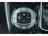 運転席と助手席でそれぞれお好みの温度設定が可能です。便利です♪