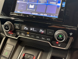 電子パーキングに加えてブレーキホールドシステムを装備しておりますので、信号待ちや踏み切り待ちでもブレーキを踏まずに停止できます!発進する際はアクセルを踏むだけですので渋滞時などはかなり楽ですね!