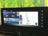 【メーカー純正12.3型ナビ】インテリアに溶け込むスタイリッシュな「専用設計」メーカーナビを装備♪視認性や操作性など基本性能にも優れ、より上質なカーライフをお楽しみいただけます。