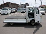 すべての車に外装のコーティングと各種ルームクリーニングを施工いたします!外装も内装も愛車はいつもピカピカキレイが気持ちいいですね♪
