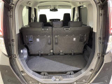 【トランク】積み込みやすくて、たっぷり積める荷室です。シートアレンジできるものは、乗車人数と荷物の量や大きさによってシートを動かすことができるので、より快適なドライブが可能です!