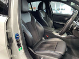 長時間の運転でも疲れにくく、オーナー様の事だけを考えて作成したBMWならではのとっておきのシートです。