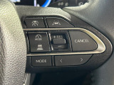 【レーントレーシングアシスト】高速道路走行時、車線からはみ出しそうになるとレーンの中央を走るようにステアリング操作をアシスト。より安全な運転をサポートしてくれます!