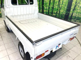 積み下ろしのしやすいデッキにはたっぷりと荷物を積み込んでいただけます。遊びから仕事まで、様々なシーンで頼れます♪
