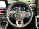 【純正革巻きステアリング】上質な革を使用することで、手にしっかり馴染みとても運転しやすいハンドルです♪