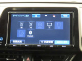 純正ナビを装備。タッチパネル式で使いやすく、お出かけもラクラクです。