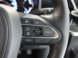レーダークルーズコントロール(全車速追従機能付)付きです。車速に応じて追従支援してくれるので、ロングドライブも快適です。詳細は販売店スタッフまでおたずねください。