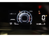 マルチインフォメーションディスプレイ付きのメーターです!エコ運転へ導く多彩な情報を表示してくれます。