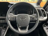 【純正革巻きステアリング】上質な革を使用することで、手にしっかり馴染みとても運転しやすいハンドルです♪