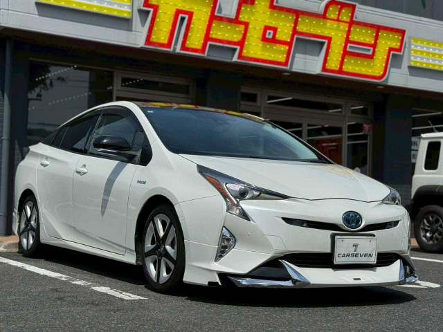 トヨタ プリウス 
