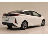 ★トヨタ認定中古車ライト★ 1年間走行距離無制限の「ロングラン保証」が付いています。全国約5,000ヶ所のトヨタのお店で保証修理可能です。お出かけ先でも安心です。選べる延長保証もご用意しています。