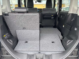 【シートアレンジ】多彩なシートアレンジが可能で、乗車人数や荷物の量に応じて自在にレイアウト変更ができます。日常使いからレジャーまで幅広いシーンに対応します。