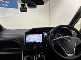 先進性と高級感あふれるコックピットを演出。誰がハンドルを握っても運転しやすい、開放的な視界が魅力です☆