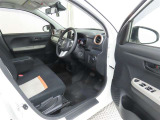 【禁煙車の定義】当店の定義・・・☆タバコ臭くない事☆コゲがない事☆灰皿等の喫煙器具が未使用の事 以上3項目をクリアした場合【禁煙車】と表示します。(現状を表しています。過去の事は、断定できません。)