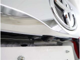 バックカメラが付いているので後方確認が非常にしやすいです。今や運転初心者も熟練者も必須装備!ついていて損はないですね♪
