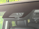 【三菱e-Assist】走行中に前方の車両等を認識し、衝突しそうな時は警報とブレーキで衝突回避と被害軽減をアシスト。より安全にドライブをお楽しみいただけます。