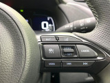 【レーダークルーズコントロール】高速道路での長距離走行が楽に!!自動で速度を保つクルーズコントロールが、衝突軽減システムと連携し、前方の車両を感知して車間を保つように速度調節してくれます!!
