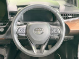 インテリアに合わせたデザインのステアリングは、運転される方のことも考え、運転しやすい形状、大きさです。是非一度、実際に触ってお確かめください。