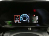 視認性の良いスピードメーターですね。夜も見やすく表示されますので運転が楽しくなります。