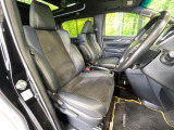 運転席シート廻りは使用感も少なく、良好な状態となっています。丁寧に使われていたことがよくわかりますね。