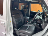 ラングラー アンリミテッド アルティテュード 4WD 本革シート