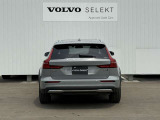 ◆バック/万が一を考え、安全性を重視する方に選ばれているVOLVO車。ドアを開閉するとその重み・厚みに驚くはず