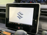 【メーカー純正ナビ】インテリアに溶け込むスタイリッシュな「専用設計」メーカーナビを装備♪視認性や操作性など基本性能にも優れ、より上質なカーライフをお楽しみいただけます。