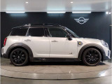 ☆MINIの車の始まりは大人四人がギリギリ乗れるコンパクトな車です!!今となっては3ナンバーですが、もともとは5ナンバーの車でした!!