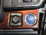 スマートキー装備車なので、キーを取り出さなくてもエンジン始動が可能です。