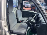 運転席、助手席共に綺麗です!