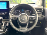 インテリアに合わせたデザインのステアリングは、運転される方のことも考え、運転しやすい形状、大きさです。是非一度、実際に触ってお確かめください。