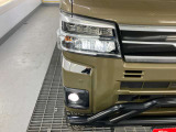 暗闇でも前方をくっきりと照らしてくれるライトです。夜の運転でも安心ですね。
