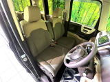 運転席シート廻りは使用感も少なく、良好な状態となっています。丁寧に使われていたことがよくわかりますね。