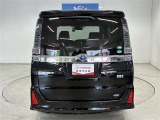 車内は家族みんなでゆったり乗れて驚くほど使いやすいです。