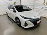 広々とした車内空間に優れた燃費性能。更にデザインも上質で人気のお車です!