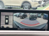360&deg;ビューモニターでは、両サイドとフロント、バックカメラの合成で、あたかも上空から見下ろした様に周囲を確認して頂けます。駐車場だけでなく、T字路等でも活躍のアイテムです!
