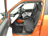 高品質カークリーニング 外装・内装、岐阜トヨペットの専門スタッフがシートもカーペットも綺麗に洗浄済み!プロの仕上げを是非ご確認ください。