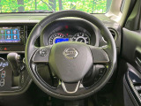 【純正革巻きステアリング】上質な革を使用することで、手にしっかり馴染みとても運転しやすいハンドルです♪