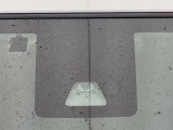 【スマートアシスト】走行中に前方の車両等を認識し、衝突しそうな時は警報とブレーキで衝突回避と被害軽減をアシスト。より安全にドライブをお楽しみいただけます。