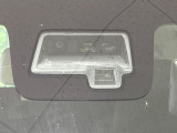 【スズキ セーフティサポート】走行中に前方の車両等を認識し、衝突しそうな時は警報とブレーキで衝突回避と被害軽減をアシスト。より安全にドライブをお楽しみいただけます。