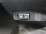 <USB>今後の車の進化に対応できる仕様となるのがUSB-C. 昨今、スマートフォンを車に接続して利用する場合(1)ケーブル接続による音楽再生(2)スマホの充電ができます!