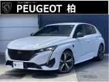 ライオンの牙を模した盾に伸びるデイライト&多面的グリッドパターンの大型グリル。